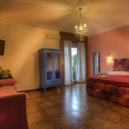 Bed & Breakfast Arte Nel Centro 3*